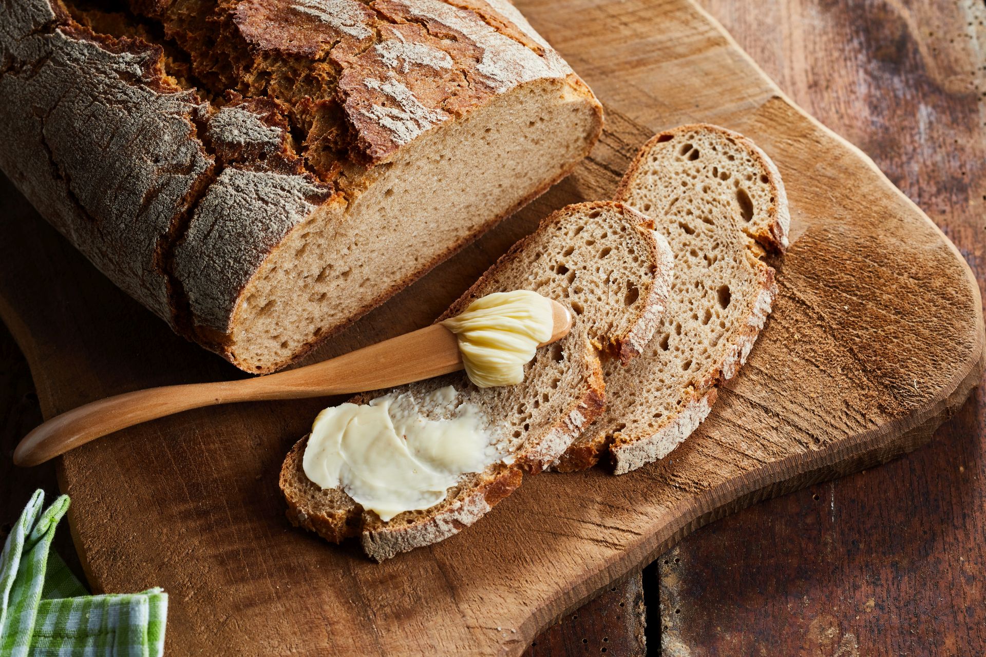 Sterole roślinne i stanole roślinne to cenne składniki, które skutecznie obniżają cholesterol we krwi - ich źródłem jest żywność funkcjonalna, nasiona i tłuszcze roślinne.